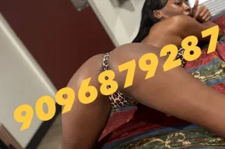 NEW IN TOWN💋👸🏿CUM SEE ME 👅💦 - Image 1